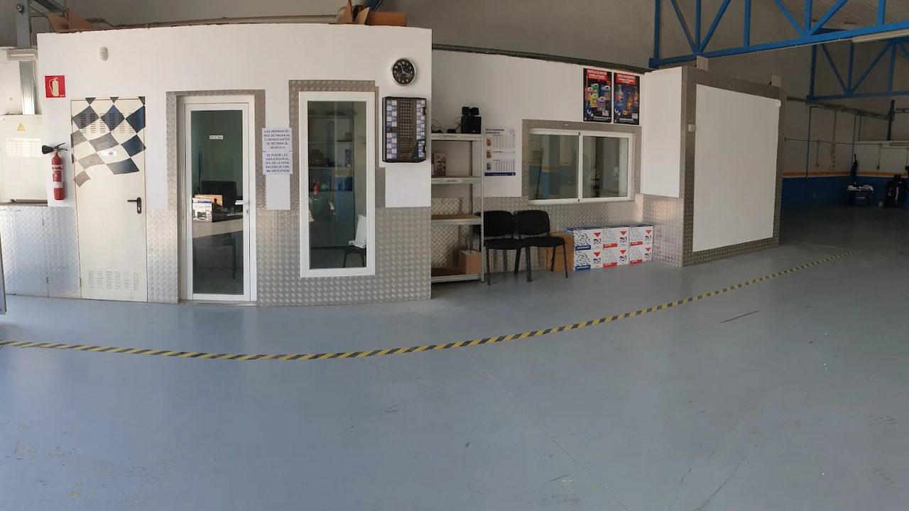 Acceso y oficina SubiCar Motors